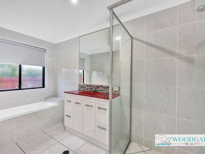 14 Whipbird Ct, Woodgate
