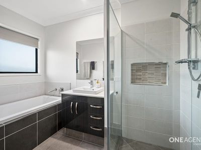 61 Portree Cres, Heathwood