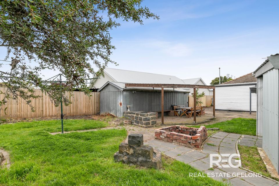 39 Dorothy Avenue, Belmont