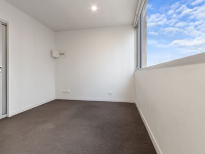 902 / 429 Spencer Street, West Melbourne