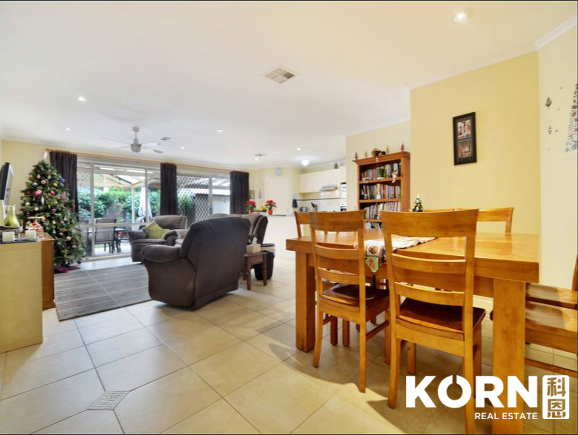8 Rockingham Drive, Lightsview