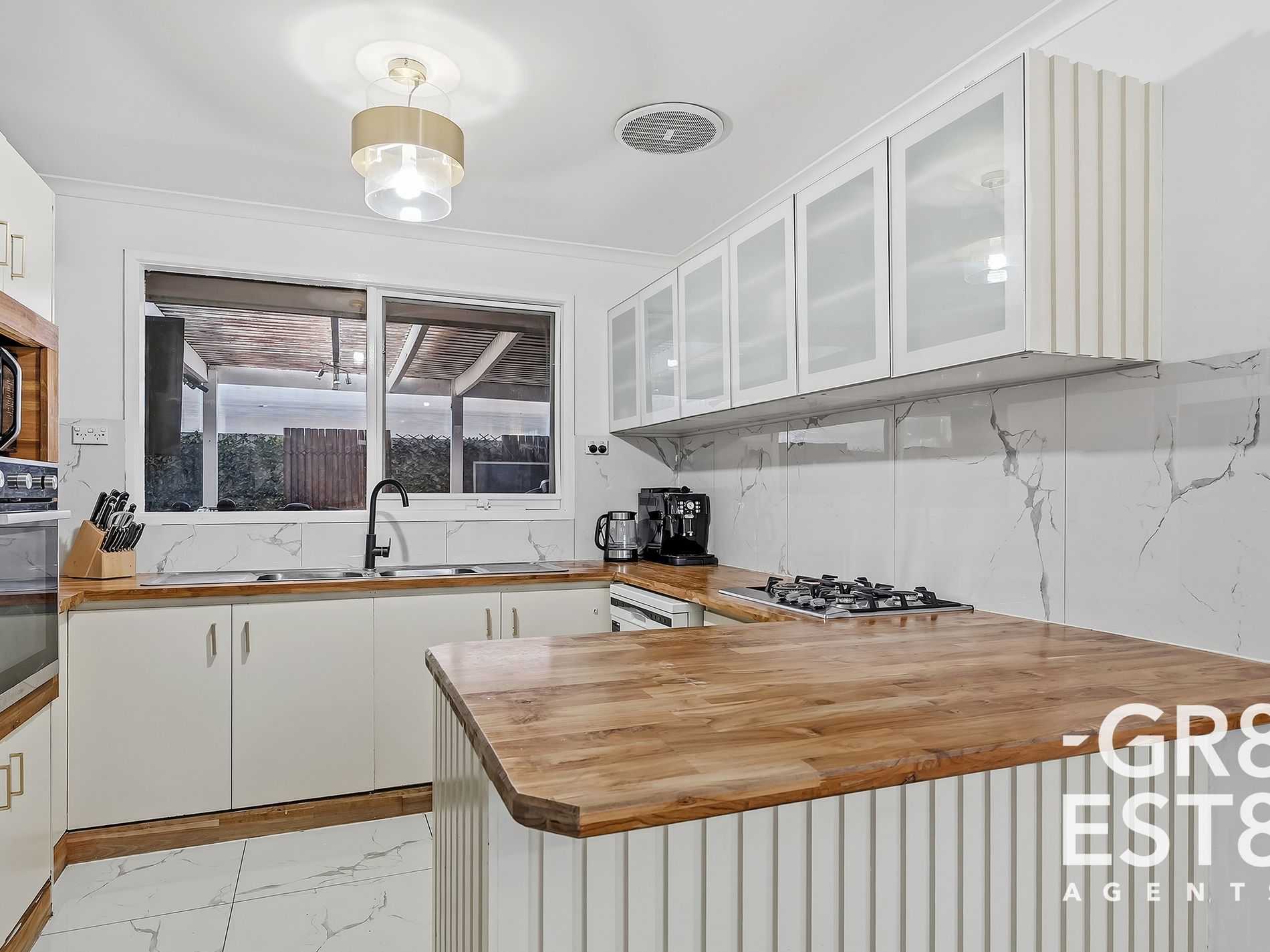 27 Lansell Drive, Cranbourne North