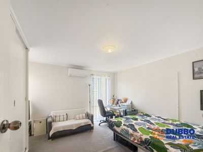 4 / 10 Sturt Circle, Dubbo