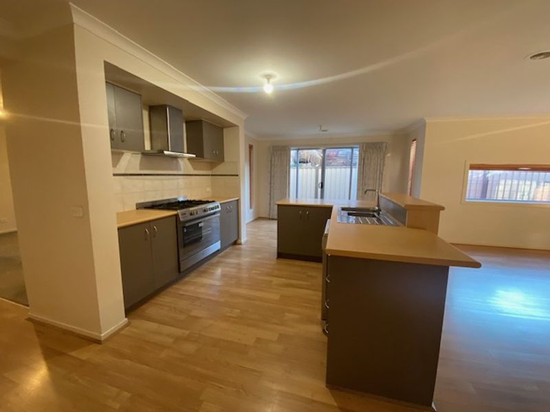 112 Tenterfield Drive, Burnside Heights