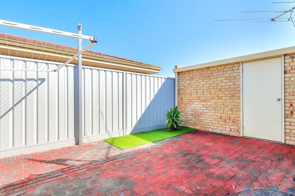 2 / 9 Merope Close , Rockingham