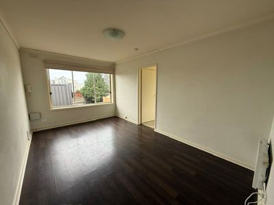 6 / 2 John Street, Footscray