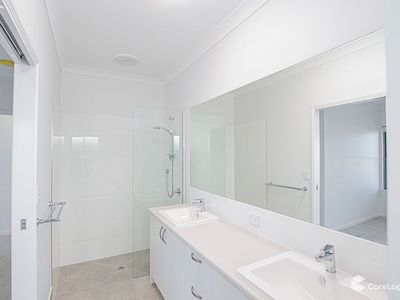 52 Edge Court, Manoora