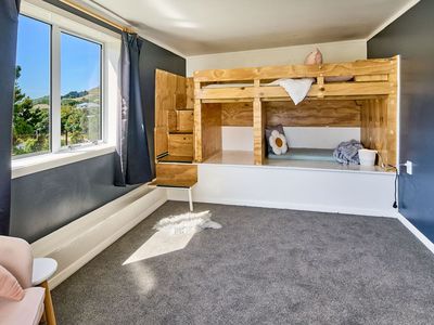 10 Carleton Terrace, Tawa