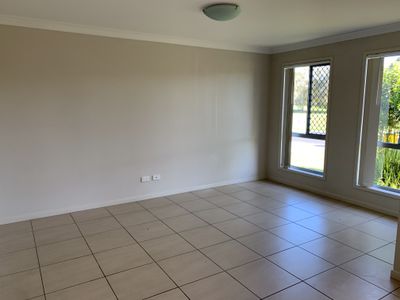2 / 32 Herd Street , Caboolture