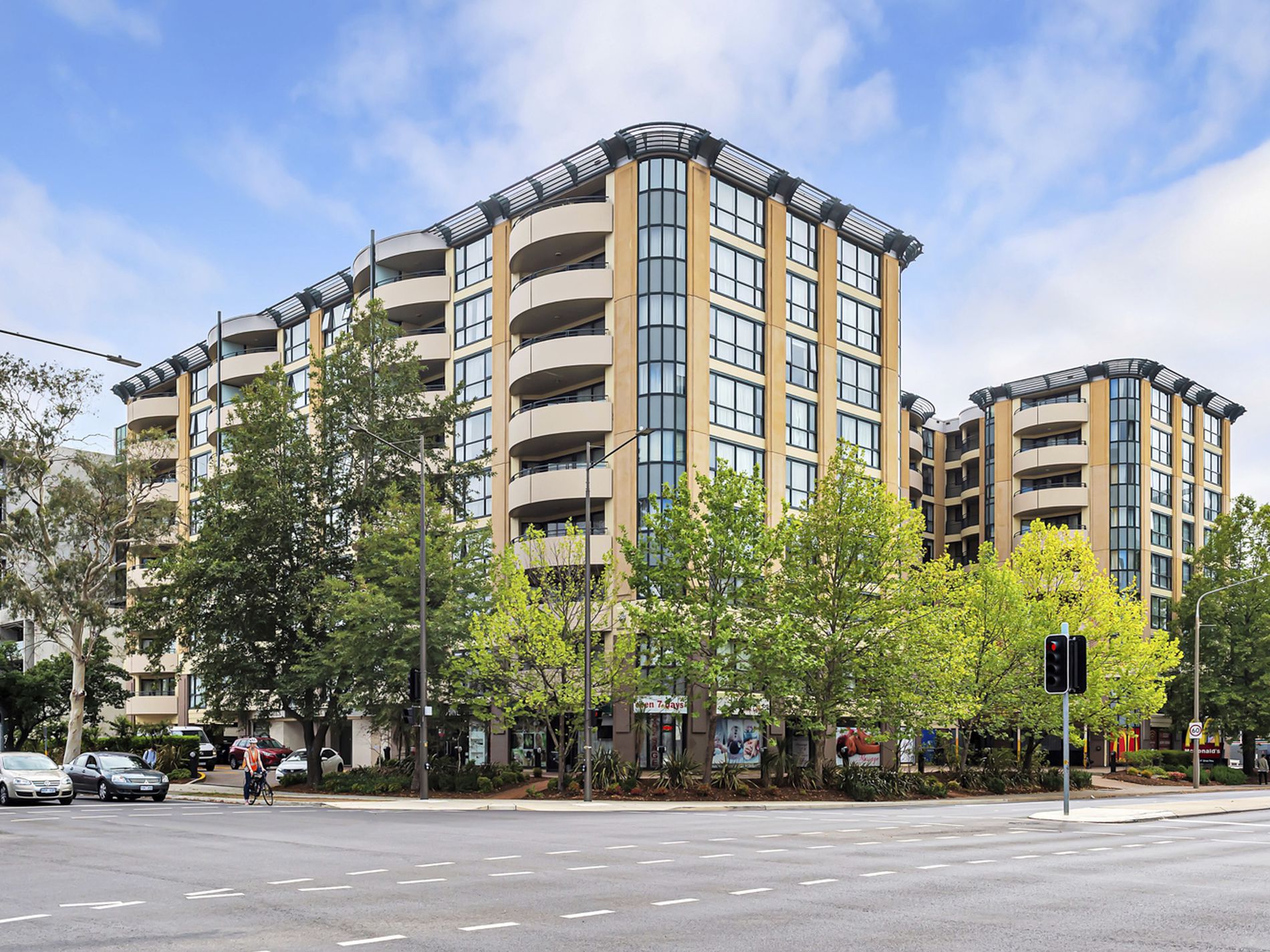 821 / 74 Northbourne Avenue, Braddon