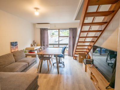 7 / 93G Queen Street, North Dunedin