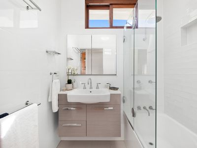 19 Eleventh Avenue, Kedron