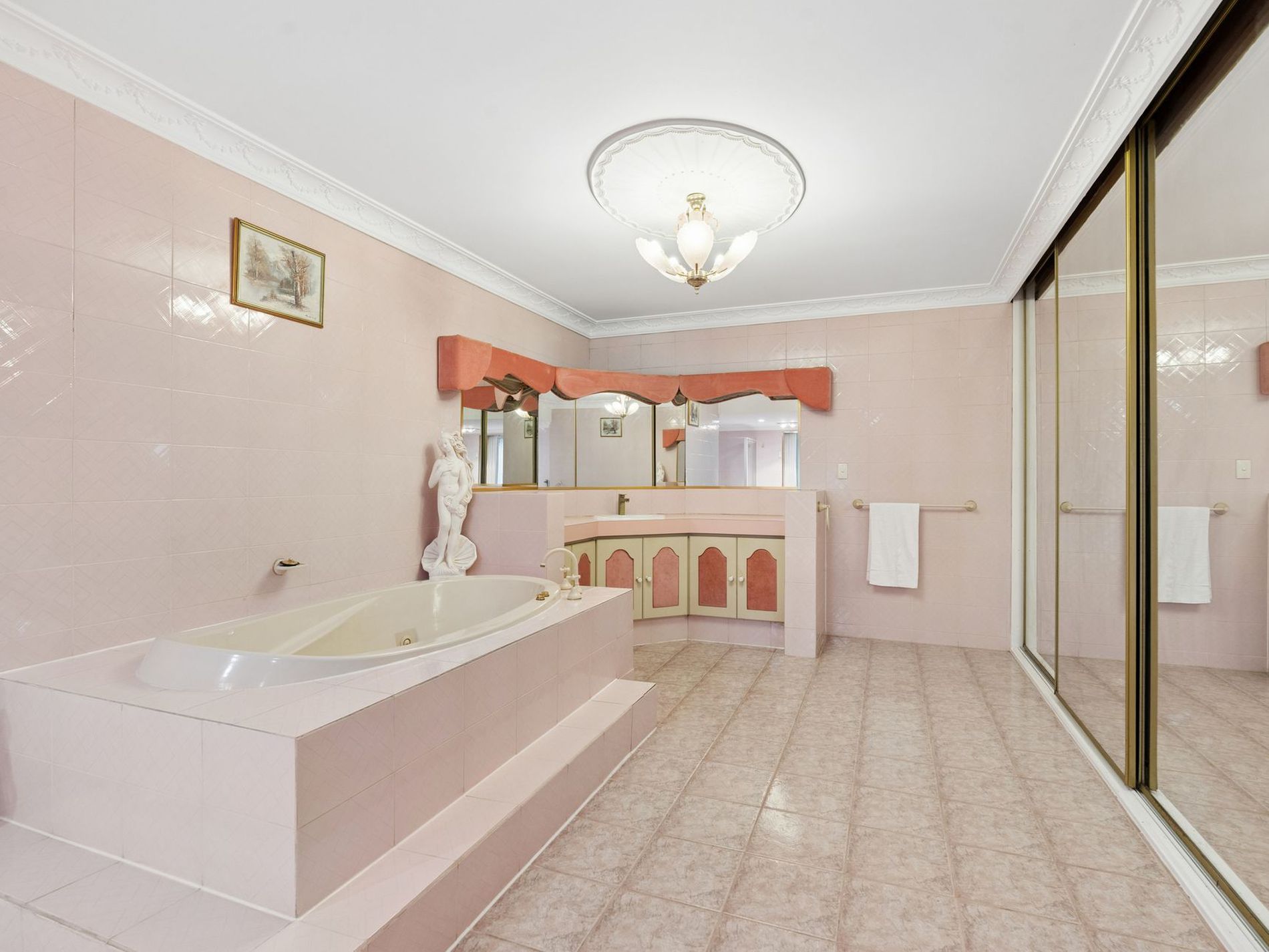 15 Glenbrook Road, Thornlie