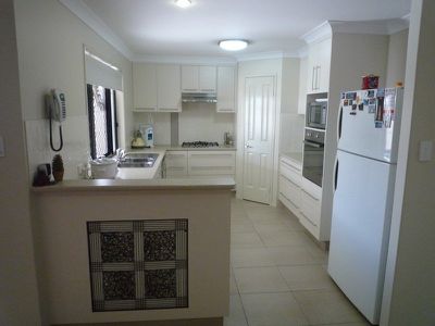 7 Honeyeater Court, Woodgate
