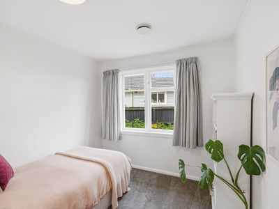 8 Dufek Crescent, Wigram