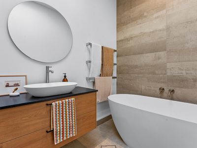 37A Parr Terrace, Castor Bay