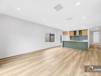 18 Trentino Grove, Fraser Rise