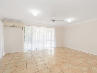 4 Gembrook Court, Parkwood