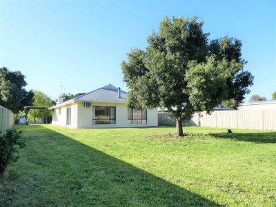 14 Smythe St, Avenel