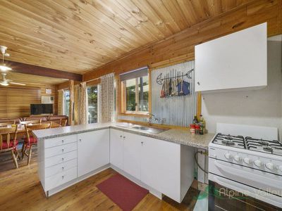 17 Simmonds Street, Mount Beauty