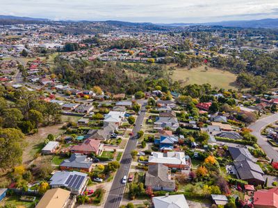 13 Redwood Crescent, Youngtown