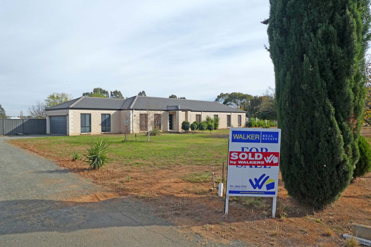 15 Carmaria Court, Kyabram