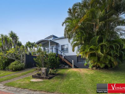 13 Honeyeater Way, Coffs Harbour