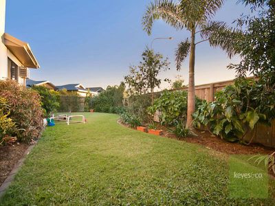 1 Warbler Crescent, Douglas