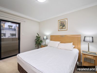 2 / 128 Mounts Bay Road, Perth