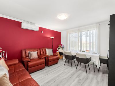 15 Thurloe Way, Canning Vale