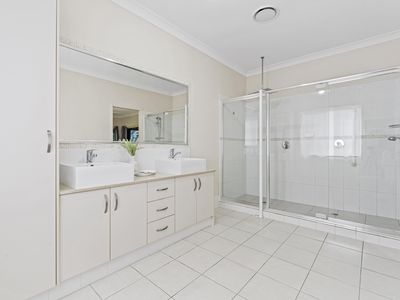 5 / 143 Bishop Road, Beachmere
