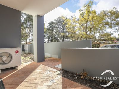 4/2 Walsh Loop, Joondalup