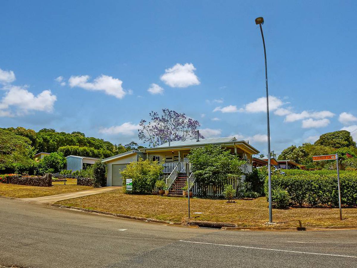 10 Barrine Road, Yungaburra