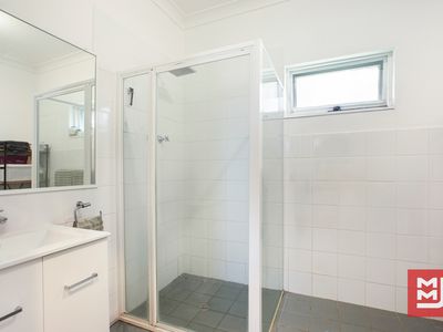 46 Lake Entrance Road, Oak Flats