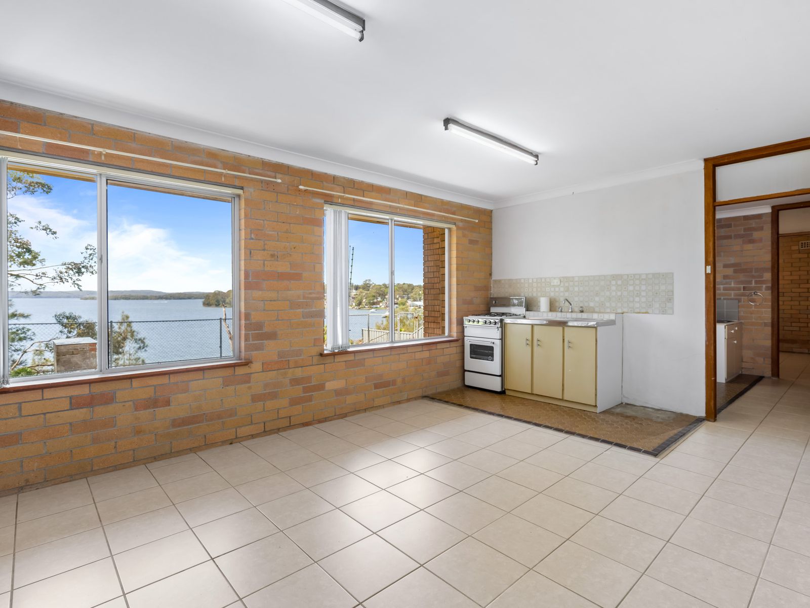 23 Beach Road, Balcolyn