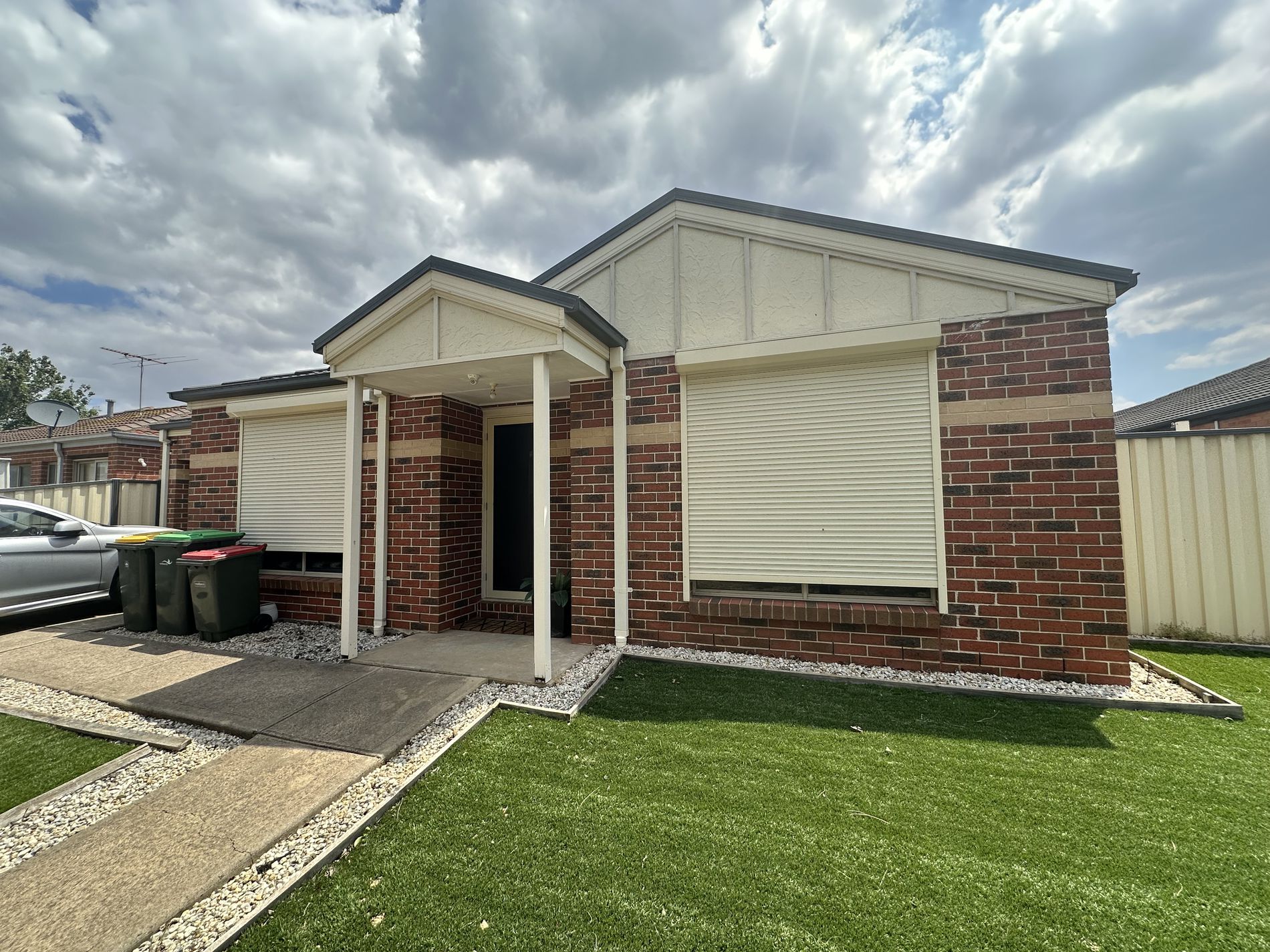 2 / 9 Halladale Avenue, Wyndham Vale