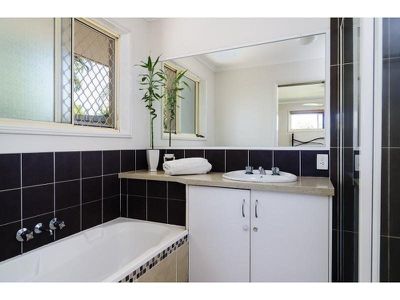 7 Kabi Court, Tewantin