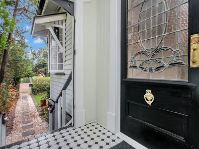 5 Glebe Road, Newtown