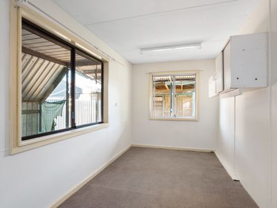 194 Piccadilly Street, Piccadilly