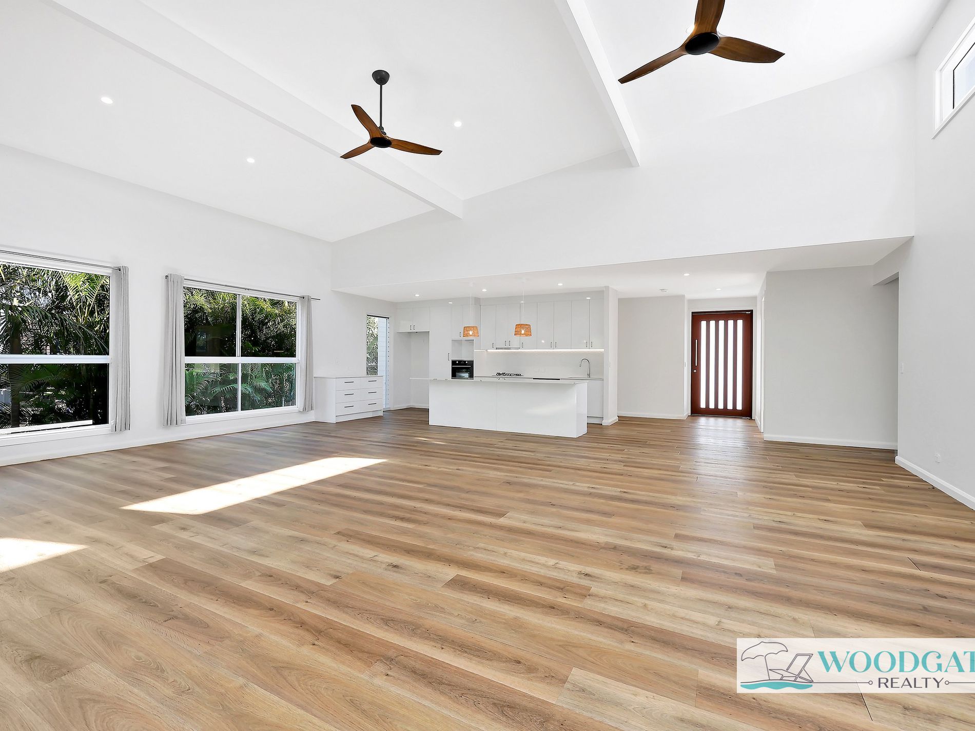 5 OCEAN VIEW DRIVE, Woodgate
