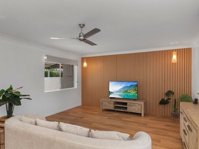 18 Allamanda Crescent, Annandale