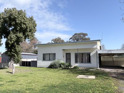1 / 4 Sugden Street, Tocumwal