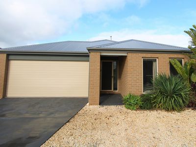 8 Dwyer Place, Warrnambool