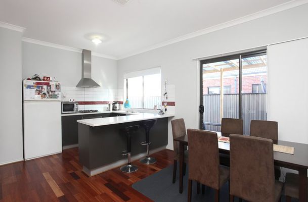 18  Cheltenham Close, Craigieburn