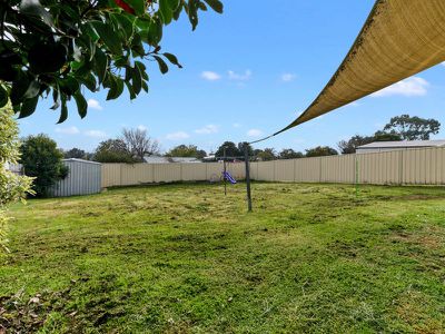 16 Heywood Cres, Seymour