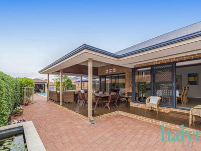 11 Heysen Crest, Woodvale