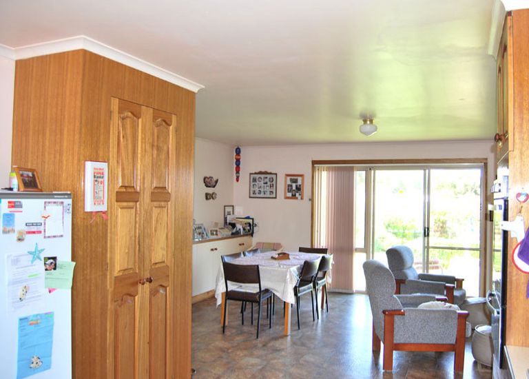 9-11 Nolan Street, Narrawong
