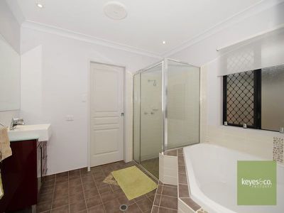 5 Belyando Bend, Douglas