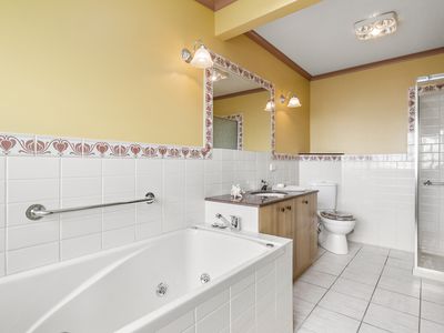 2 / 6 Mansell Court, Sandy Bay