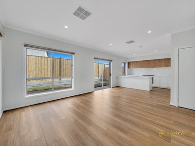 81 Cosmopolitan Drive, Wyndham Vale